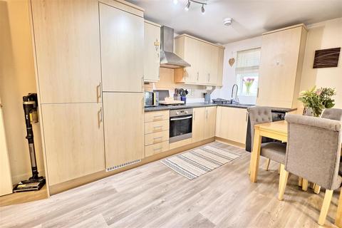 2 bedroom apartment for sale, Marconi Court, Plaxton Way, Ware SG12