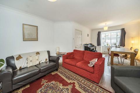 undefined, Cottesloe Mews, London SE1