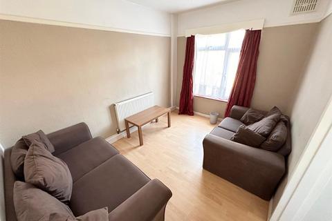 undefined, New Peachey Lane, Uxbridge,