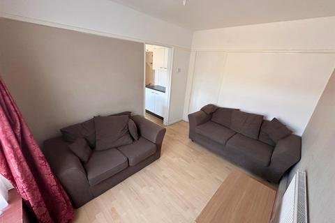undefined, New Peachey Lane, Uxbridge,