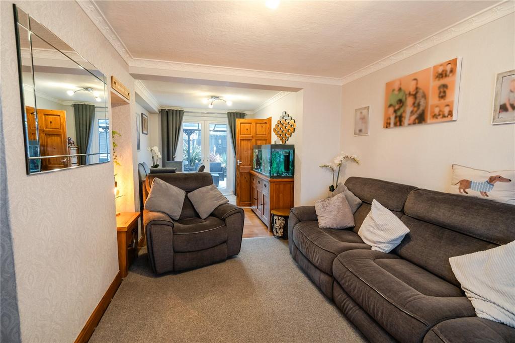 Living Room (2)