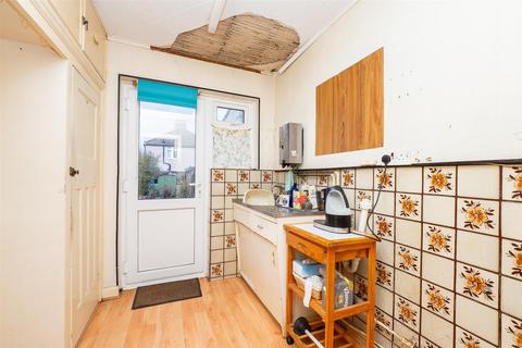 3 bedroom house for sale, Gomshall Avenue, Wallington