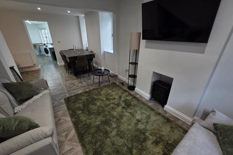 2 bedroom cottage for sale, Cupcake Cottage, 17A Holyrood Street, Chard, Somerset, TA20 2AH