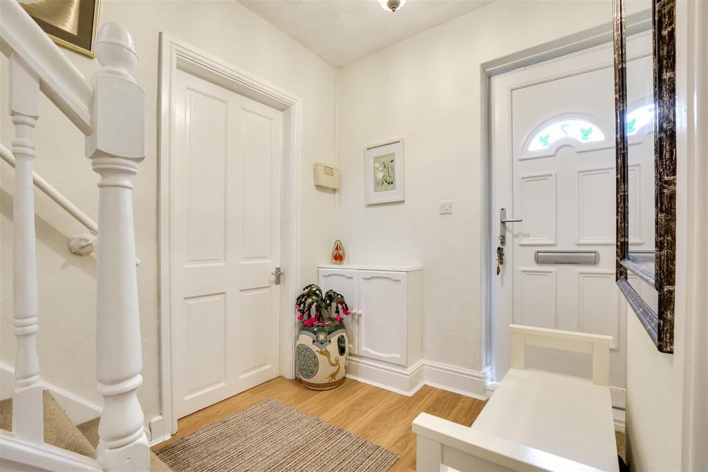 Entrance hall.jpg