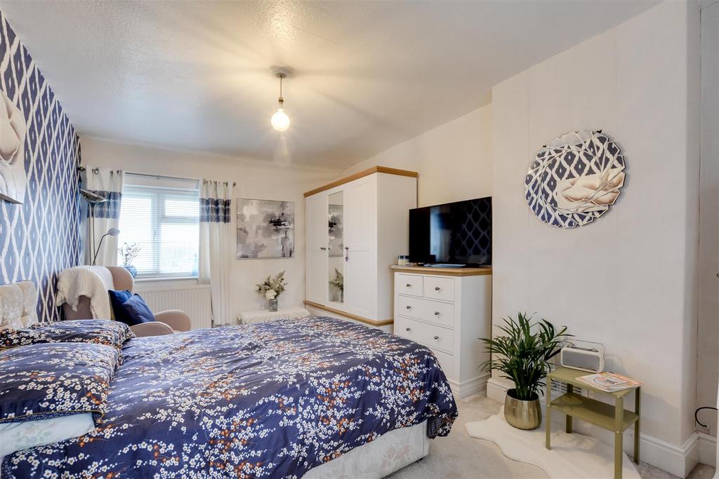 Bedroom One 4.jpg