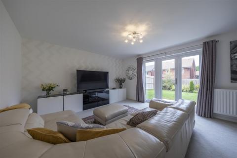 4 bedroom detached house for sale, Scarfell Crescent, Northwich CW9
