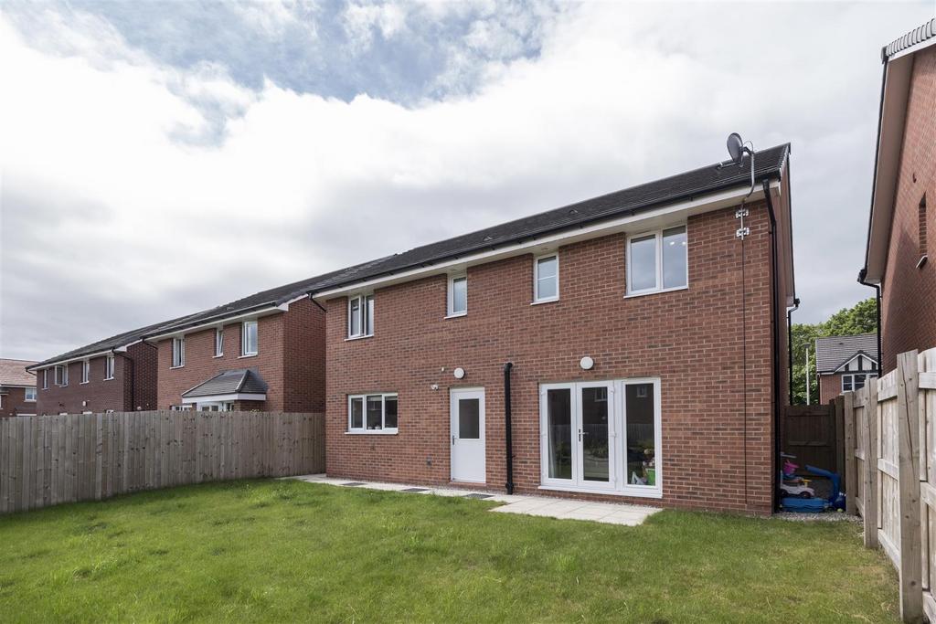 8 Scarfell Crescent-033.JPG