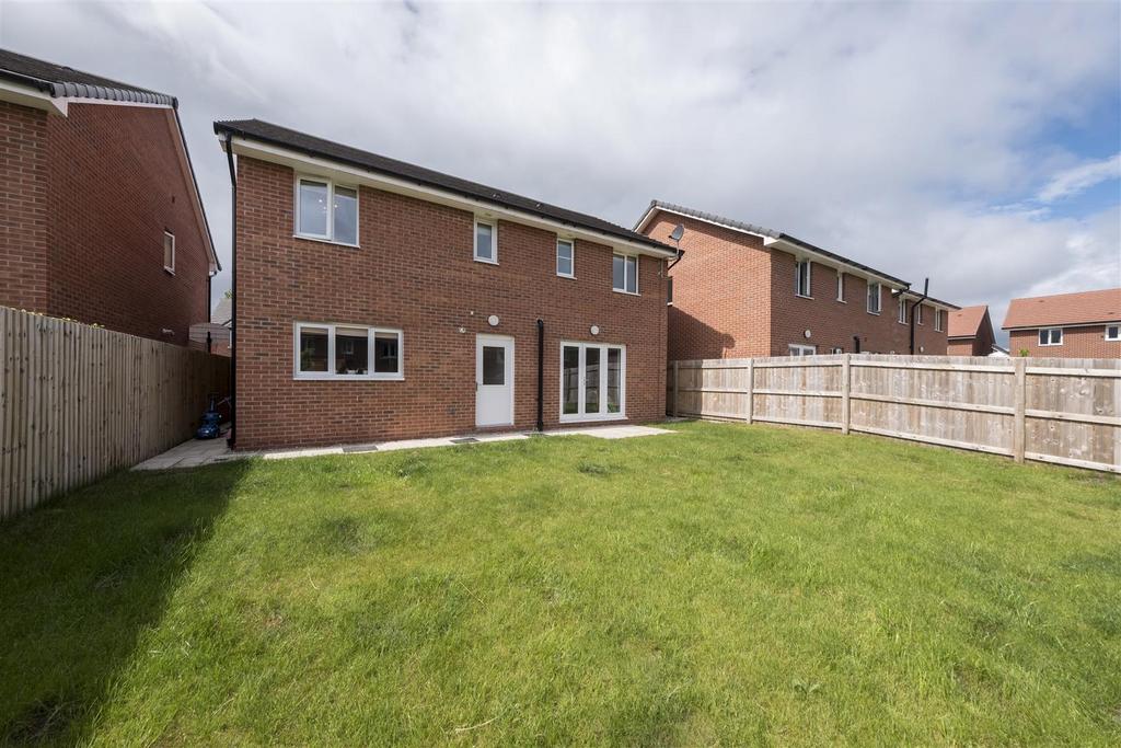8 Scarfell Crescent-036.JPG