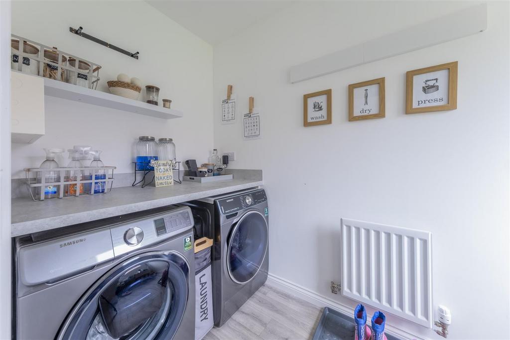 8 Scarfell Crescent-013.JPG