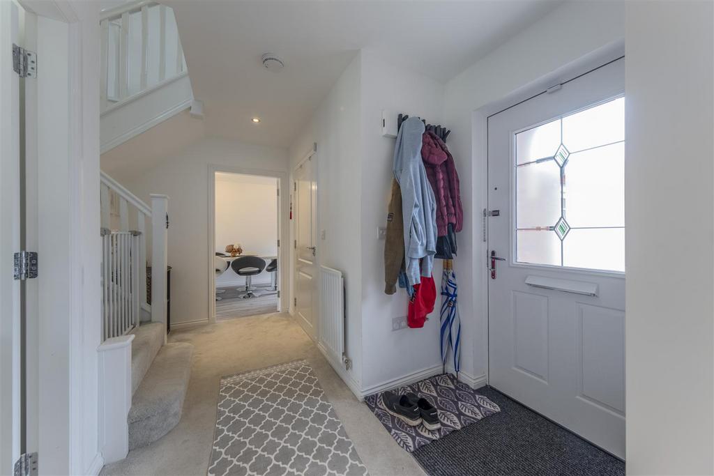 8 Scarfell Crescent-015.JPG