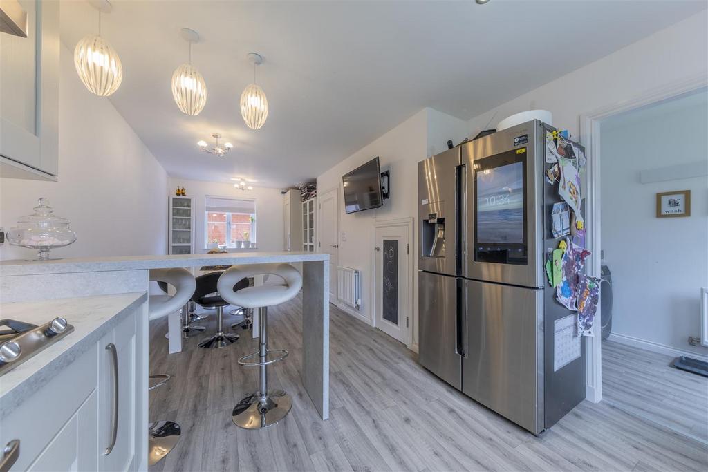 8 Scarfell Crescent-009.JPG