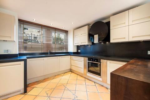 4 bedroom terraced house for sale, Chesson Road, London W14