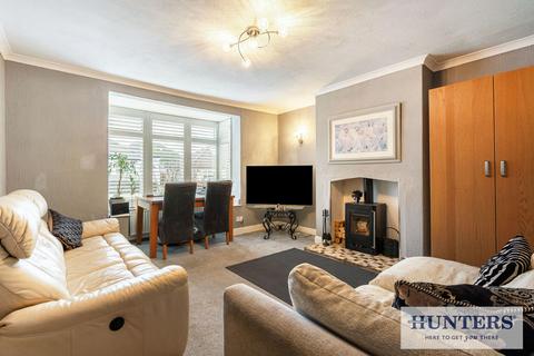 2 bedroom semi-detached bungalow for sale, Hawkstone Avenue, Guiseley, Leeds