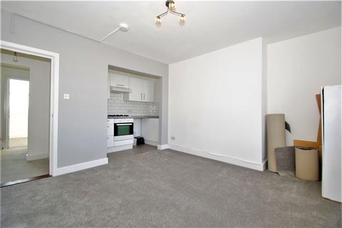 3 bedroom flat to rent, Dalby Square, Cliftonville, CT9