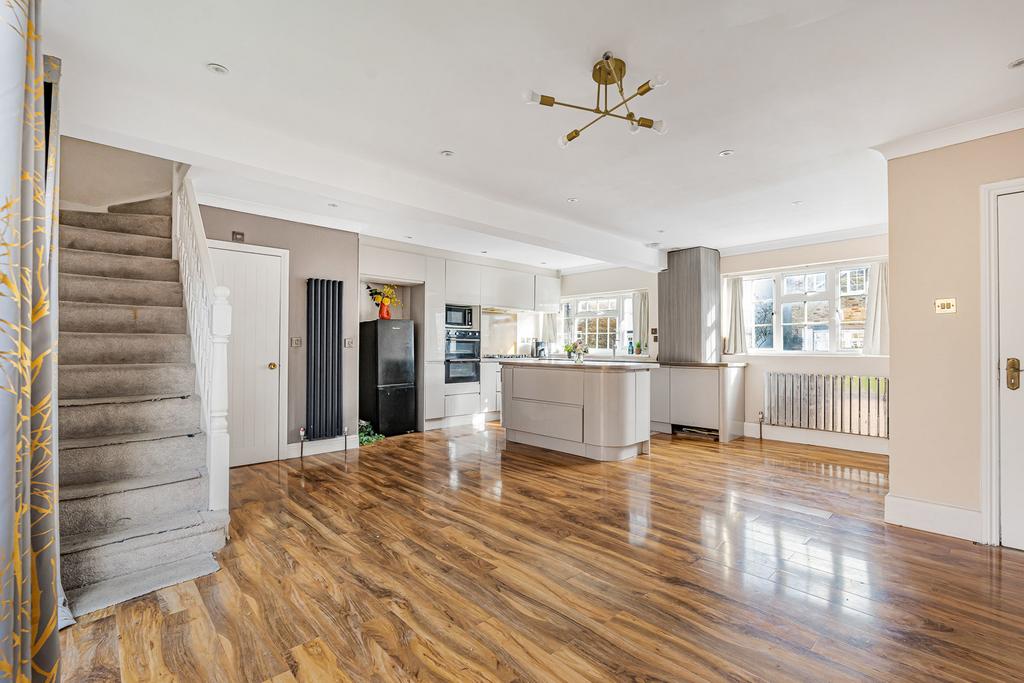 Kitchen/Reception
