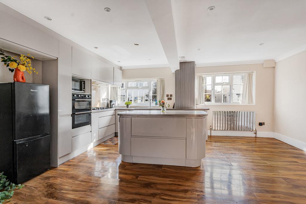 Kitchen/Reception