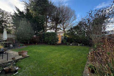 undefined, Gloucester Avenue, Rayleigh