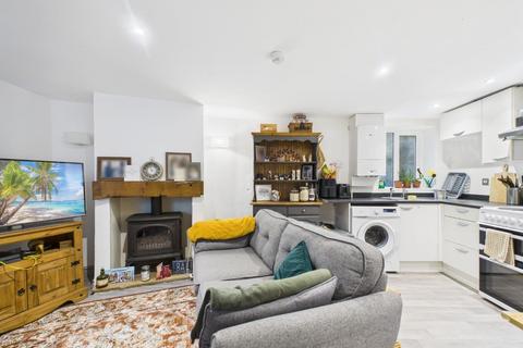 2 bedroom terraced house for sale, Market Place, Matlock DE4