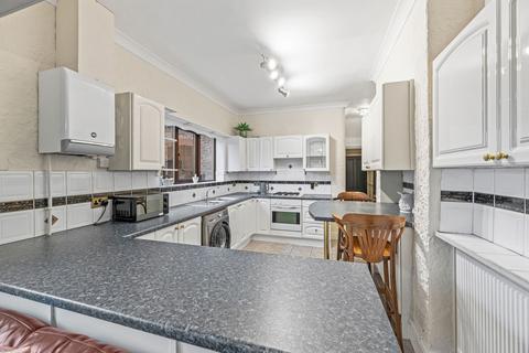 3 bedroom terraced house for sale, London Road, Stockton Heath, WA4
