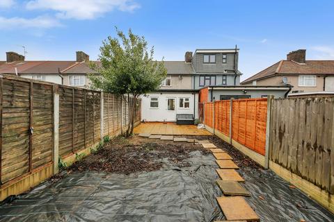 3 bedroom terraced house for sale, Harrold Road, Dagenham RM8