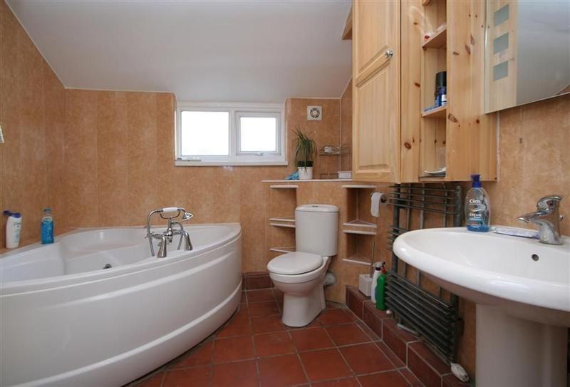 Bathroom (Medium)
