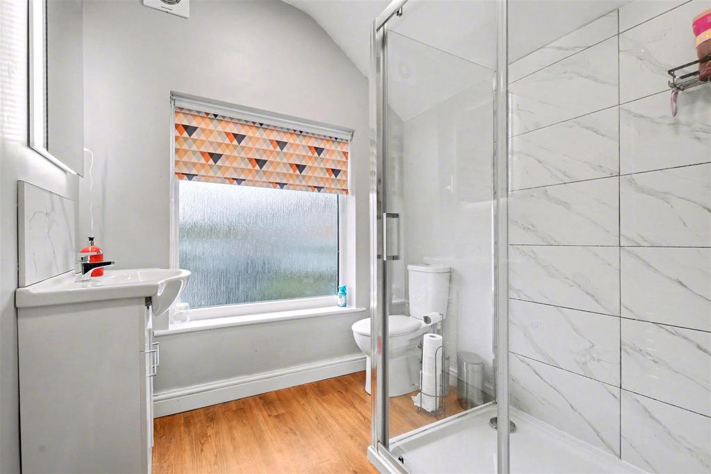 Shower Room 1.jpeg