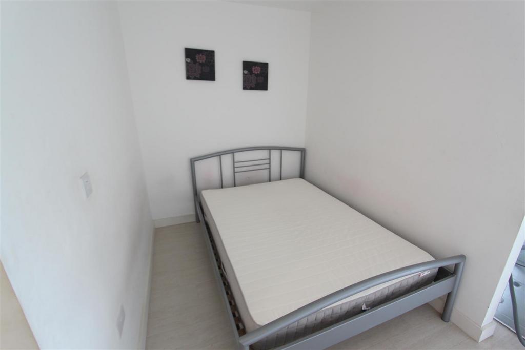 Bedroom.JPG