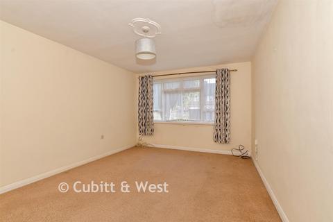 2 bedroom ground floor flat for sale, Peters Wood, Capel, Dorking, Surrey
