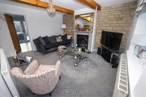 2 bedroom terraced house for sale, Windhill Old Road, Thackley, Bradford