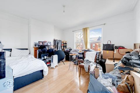 undefined, Greenford Avenue, Hanwell, London, W7