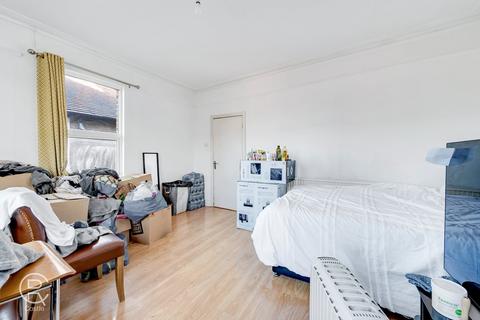 undefined, Greenford Avenue, Hanwell, London, W7