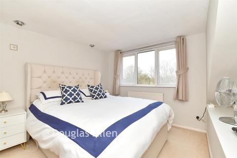 undefined, Abbs Cross Lane, Hornchurch RM12