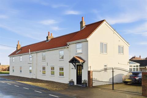 5 bedroom detached house for sale, Rectory Road, Roos, Hull