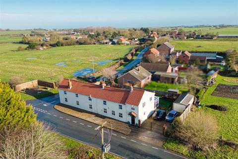 5 bedroom detached house for sale, Rectory Road, Roos, Hull