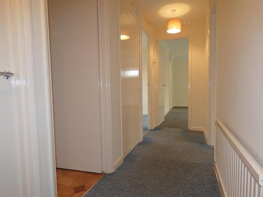 Hallway.JPG