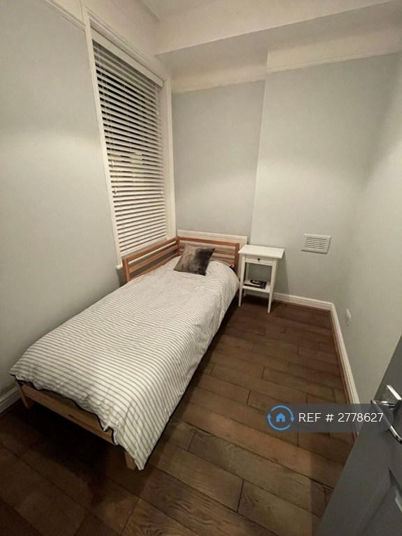 Second Bedroom Image 3