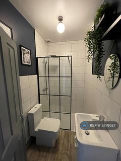 2 bedroom flat to rent, Amesbury Avenue, London, SW2