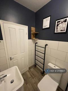 2 bedroom flat to rent, Amesbury Avenue, London, SW2