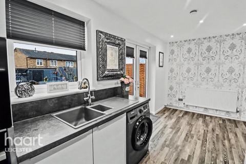 3 bedroom semi-detached house for sale, Saxondale Road, Wigston