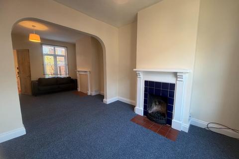 3 bedroom terraced house to rent, Lower Hester Street, Semilong, Northampton NN2