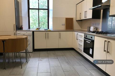 4 bedroom flat to rent, Gray Street, Glasgow, G3