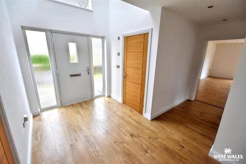 4 bedroom detached house for sale, Little Cedar Drive, Camrose, Haverfordwest