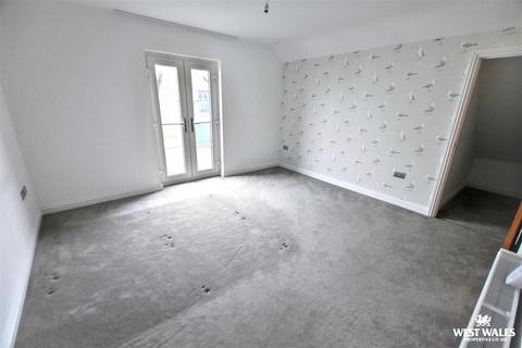 4 bedroom detached house for sale, Little Cedar Drive, Camrose, Haverfordwest