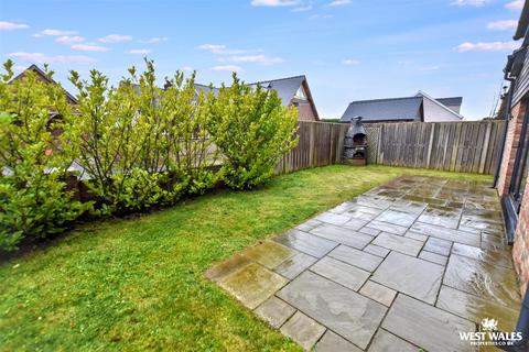4 bedroom detached house for sale, Little Cedar Drive, Camrose, Haverfordwest