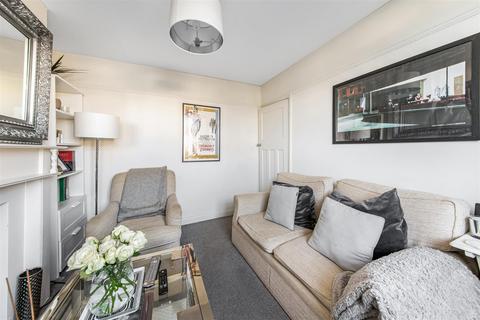 3 bedroom semi-detached house to rent, Coniston Avenue, Headington, Oxford