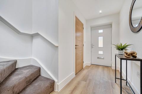 2 bedroom house for sale, Penhurst Mews, Fenham Road, Peckham SE15