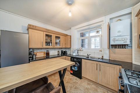 2 bedroom flat for sale, Harwood Road, London SW6