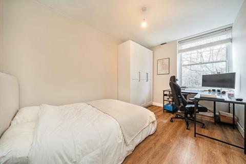 2 bedroom flat for sale, Harwood Road, London SW6