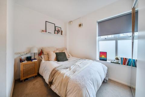 2 bedroom flat to rent, Cavendish Road, Balham, London, SW12