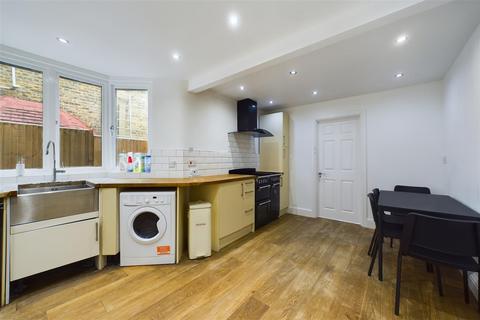 undefined, Wightman Road, London, N4 1RL